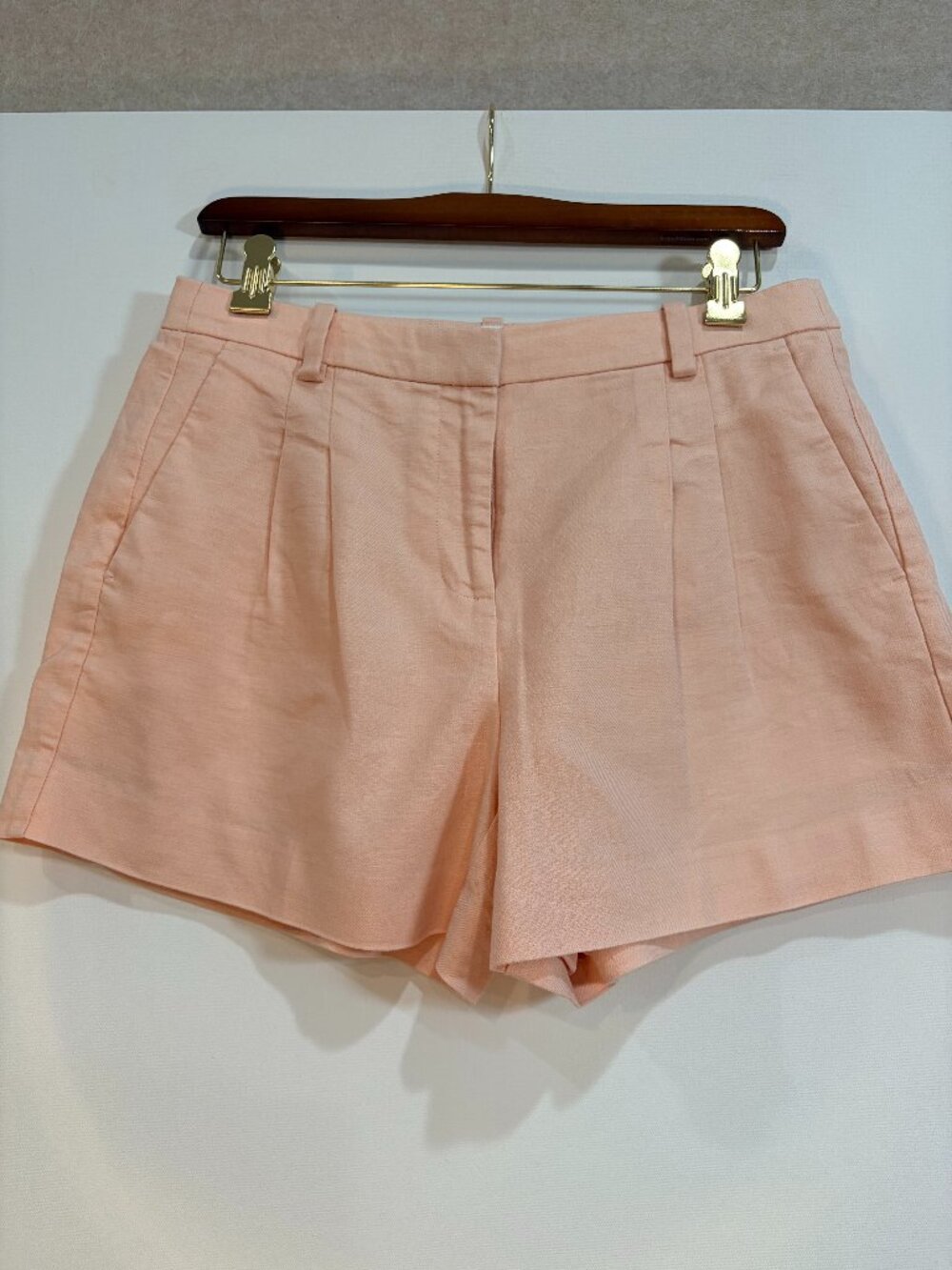 J.Crew 100% Linen Shorts Blush Pink Size 4 Pleated Tailored Summer 4"inseam